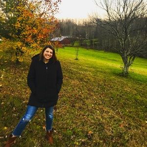 Meet your Posher, Hayley